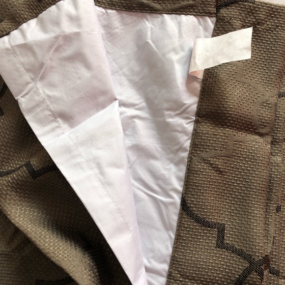 84” on panel brand new blackout curtain - Picture 2 of 2